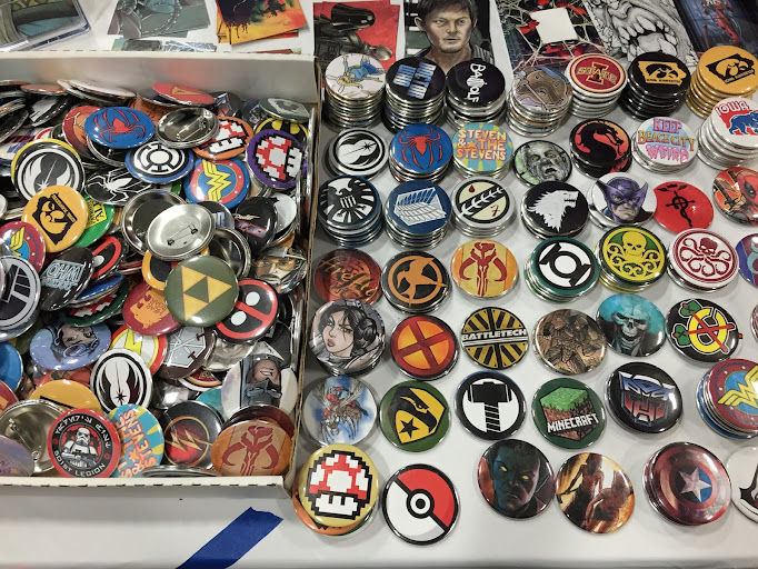 wizard world comic con des moines buttons