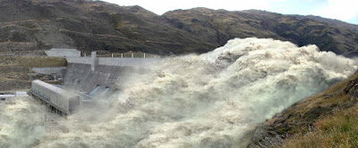 Impression using Photoshop of a breach in the right facing blocks of the Clyde dam caused by a landslide wave