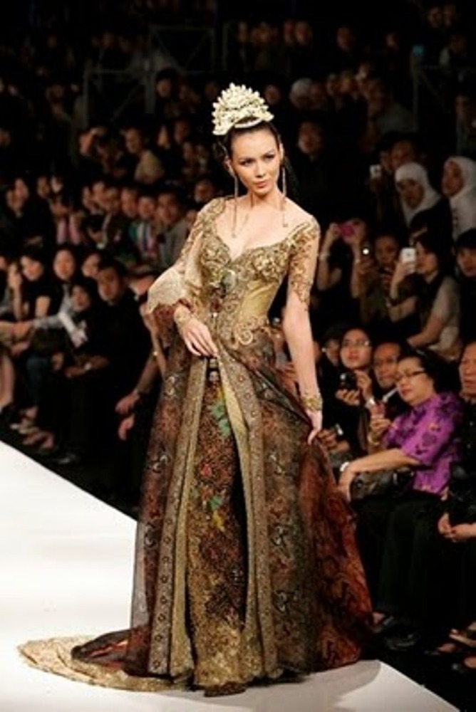 contoh desain model kebaya muslim modern  terbaru wanita 