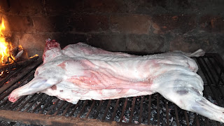 Cordero asado a la parrilla