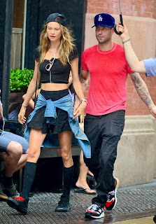 Adam levine engaged to behati prinsloo