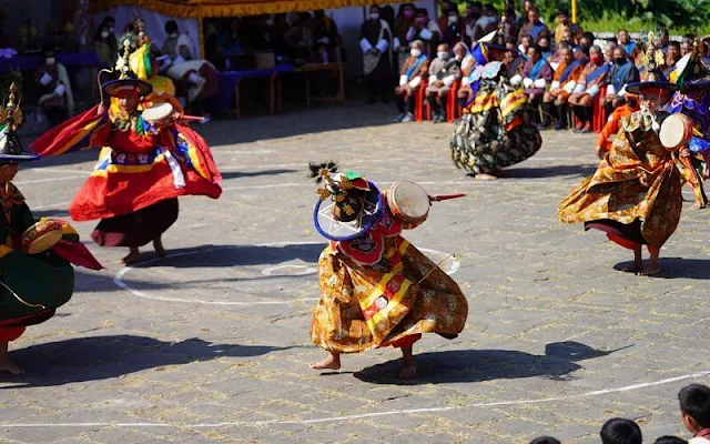 King Jigme Khesar Namgyal Wangchuck, Queen Jetsun Pema, Prince Jigme Namgyel and Prince Jigme Ugyen