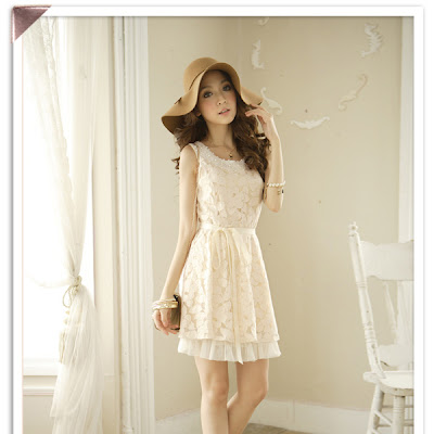 White Pearl Neckline Mesh Lace Party Dress