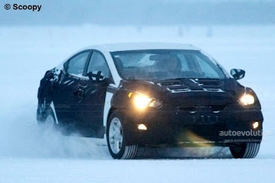 Hyundai Elantra 2011 2012 winter test spy shots