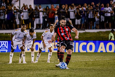 Com gols Léo Gamalho e Gegê, Vitória vence o ABC