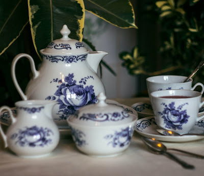 collectible tea set