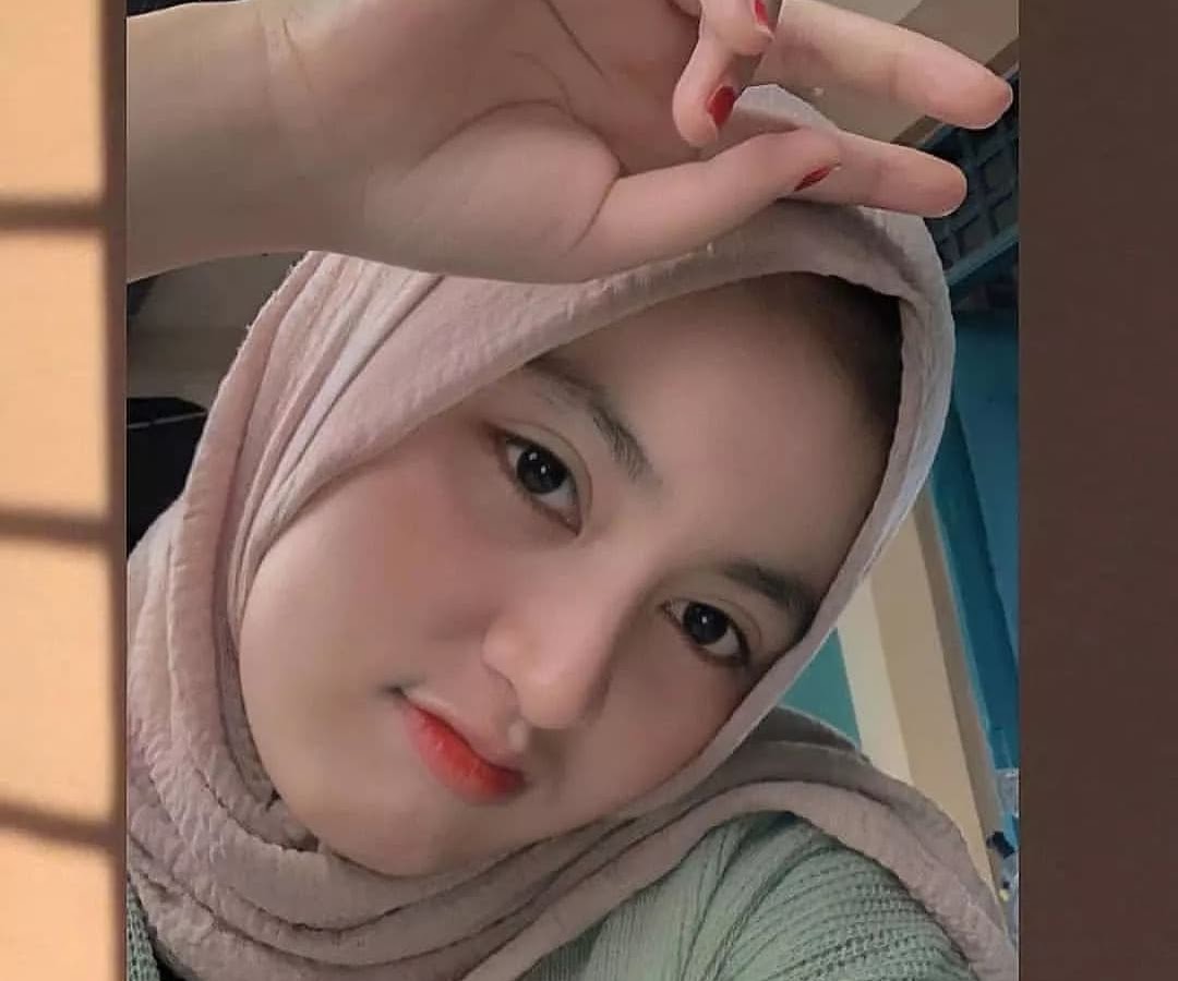 Mahasiswi Hijaber Cantik Kekinian