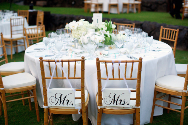 http://www.folding-chairs-folding-tables.com/wedding_chairs_discount_s/1867.htm