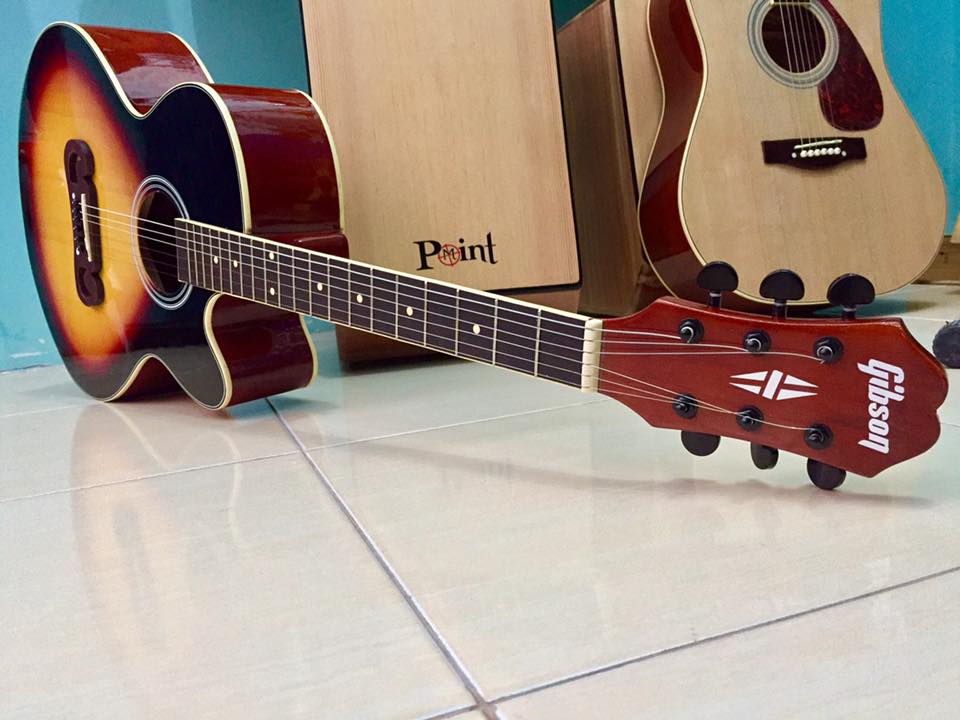 Gitar Gibson J-200 Custome - Toko Gitar Semarang I 