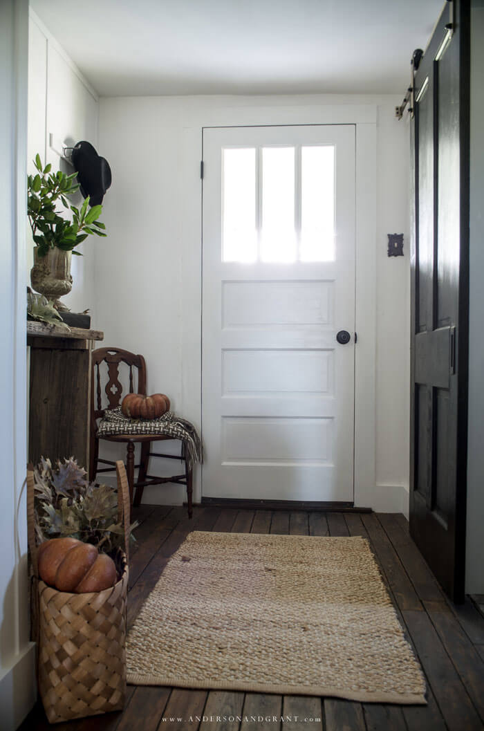 Style your entryway or other rooms for fall with these five must haves.