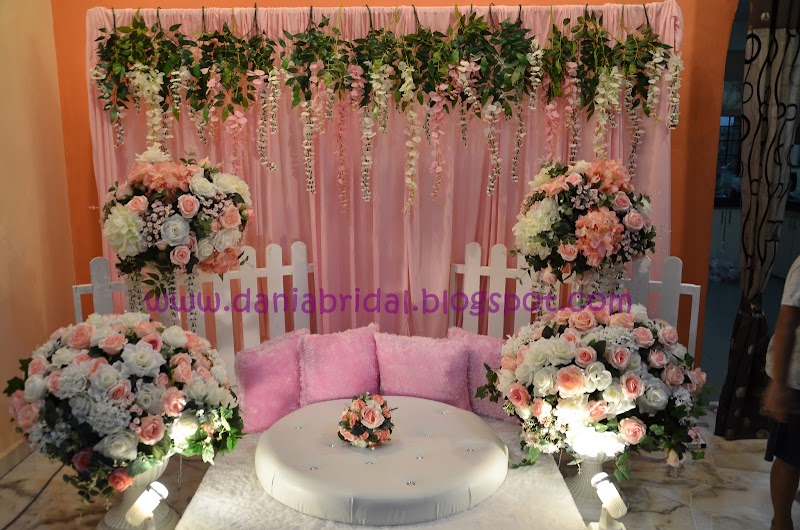 24+ Inspirasi Top Pelamin Tunang Murah