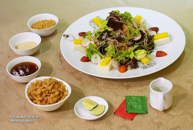 Fruits & Garden Green Yee Sang served with Strawberry Dressing