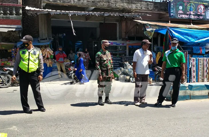 Jalan Pasar Waru Pamekasan Sering Macet, Butuh Bangunan dan Terminal Baru