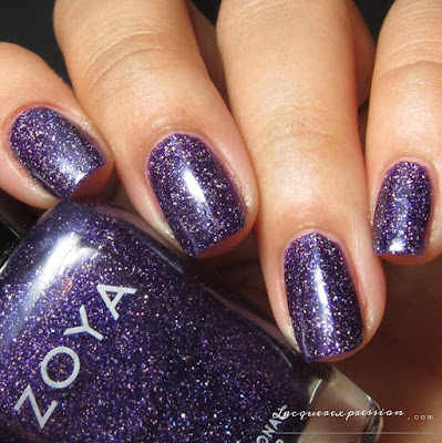 Nail polish swatch of Finley from the Fall 2016 Urban Grudge Metallic Holos collection by Zoya