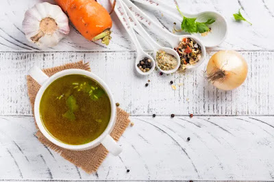 Food sources that will help you effectively say goodbye to swelling