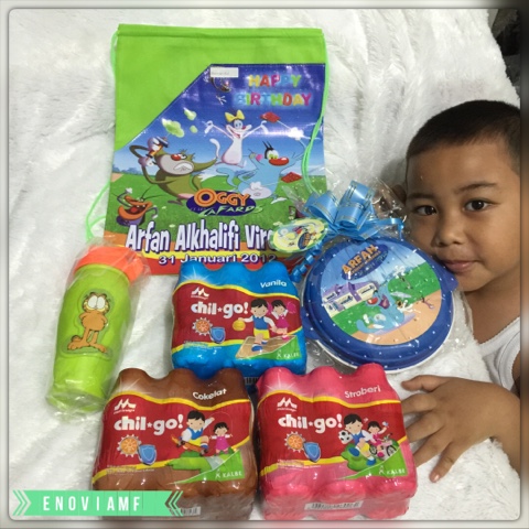 goodie bag customs dan souvenir ulang tahun anak serta susu morinaga Chil-Go!