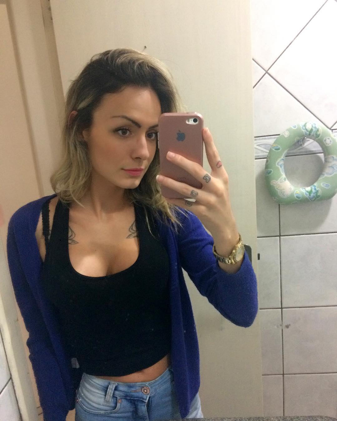 Victoria Carioni – Beautiful Transgender Selfie Instagram Photos