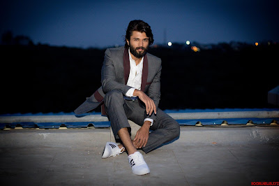 Vijay Devarakonda twitter images