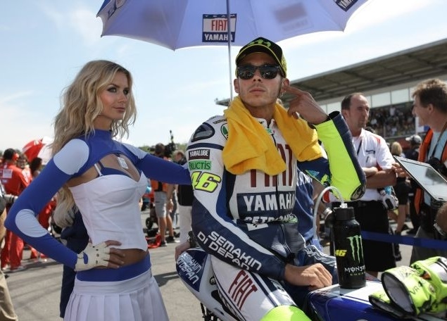 Gaji Valentino Rossi dan Marc Marquez Di Moto GP Bikin Wow!