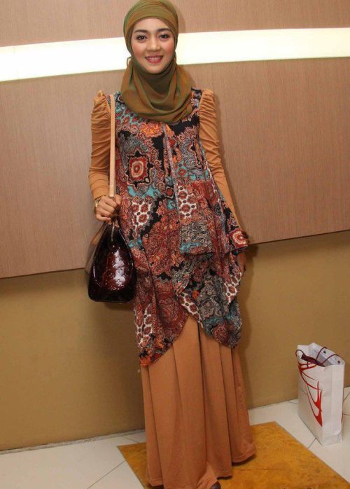 Model Baju Gamis  Batik  Wanita Muslimah