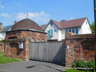 1930s garage