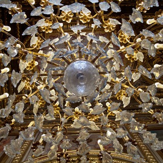 louvrechandelier