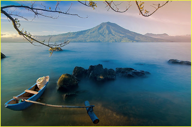 Keindahan Wisata Danau Ranau di OKU Selatan Sumsel Keindahan Wisata Danau Ranau di OKU Selatan Sumsel