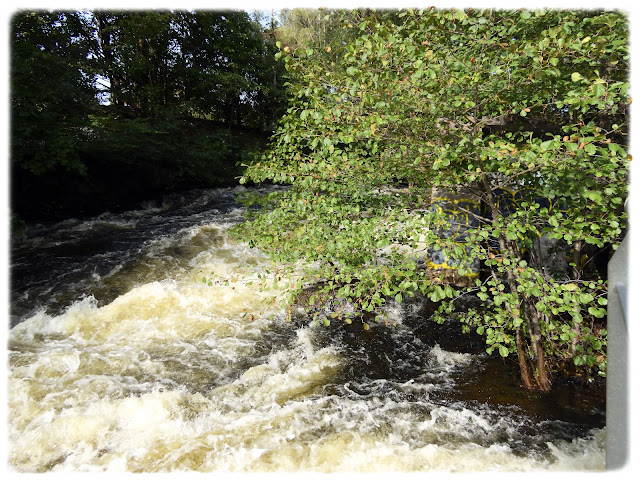 Stor vassføring i Akerselva ved Nedre foss i Oslo.