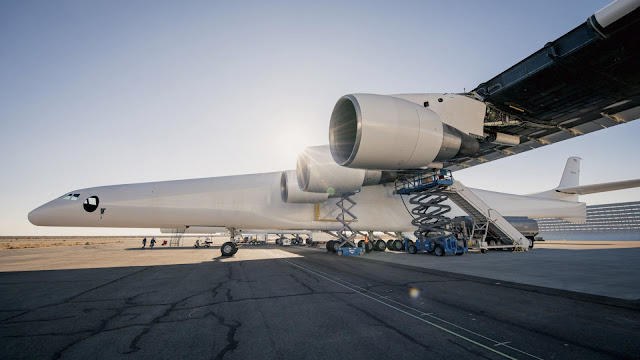 Dünya'nın en büyük uçağı; Stratolaunch ve motorları...