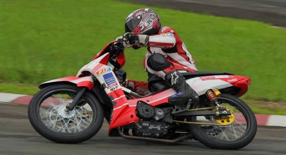 6 Tampilan Garang Modifikasi Motor Road Race - Variasi 