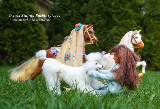 Barbie Cali Girl Summer z psem i końmi Barbie