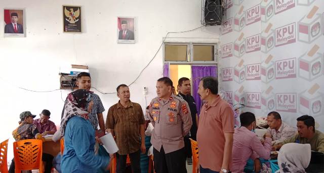 Kabag Ops Polres Aceh Timur Pantau Kegiatan Seleksi Wawancara Calon Anggota PPS