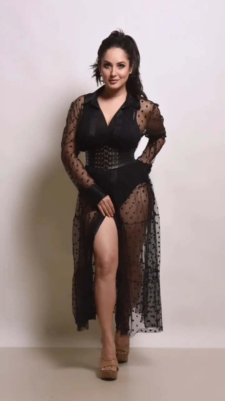 puja banerjee swimsuit curvy legs thighs hot bengali actress