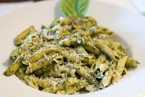 TIPS FOR DELICIOUS AND HEALTHY COOKING: PENNE WITH PESTO SAUCE: