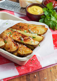 Featured Recipe // Seasoned Parmesan Potato Wedges from Tara's Multicultural Table #SecretRecipeClub #potatoes #picnicsandbbq