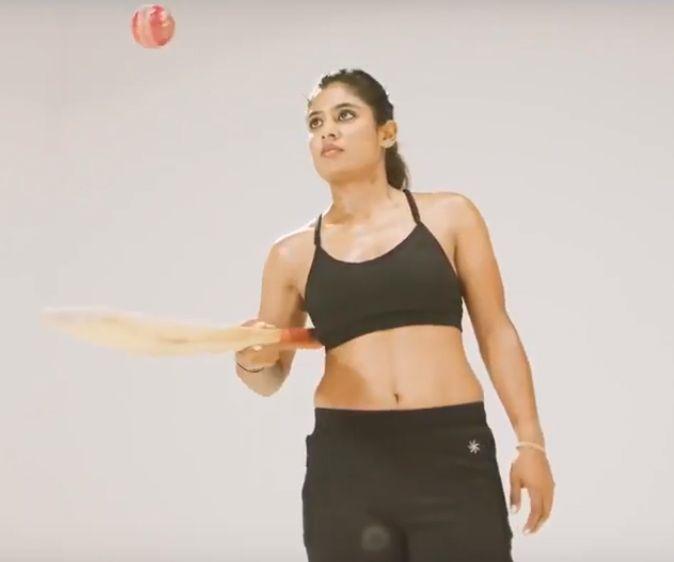 Indian Women Cricketer Mithali Raj Hot and Seductive Photos is too sexy to handle