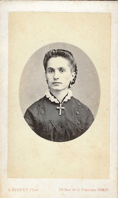 Portraits carte de visite en médaillon