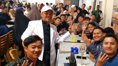 Viral! Akun Facebook Efendi Sinaga Dibanjiri Komentar Semenjak Jadi Bacakanda