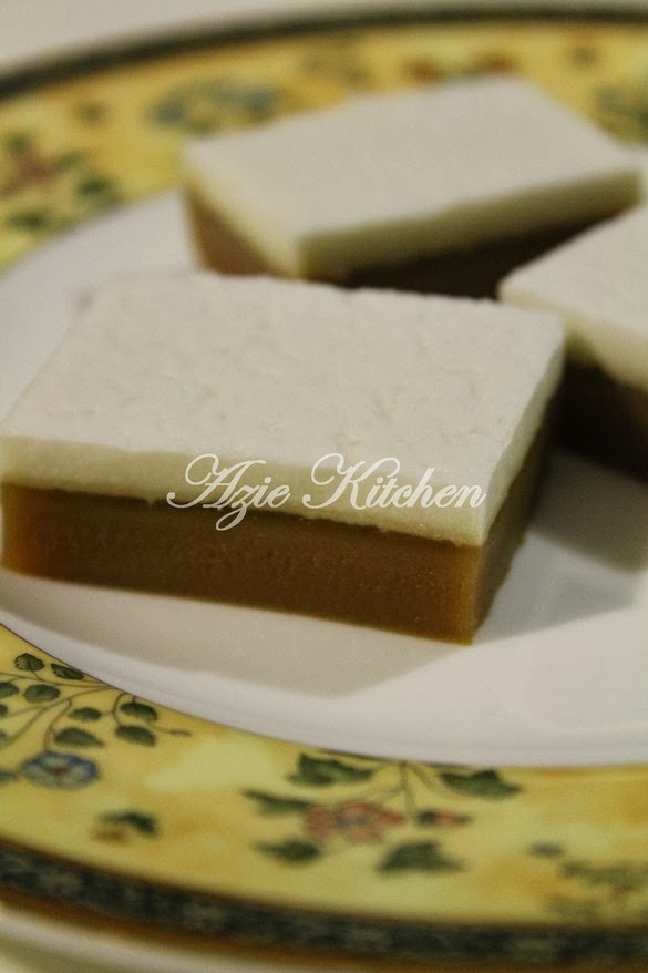 Kuih Tepung Talam Beras Istimewa - Azie Kitchen