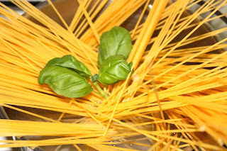 Spaghetti bolognese z pomidorów z puszki