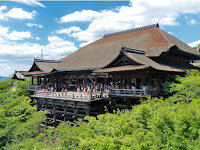 Welcome to  Kiyomizudera Temple,  A World Heritage in Japan!