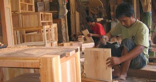 Industri Kerajinan Furniture Rembang Rembang Bangkit