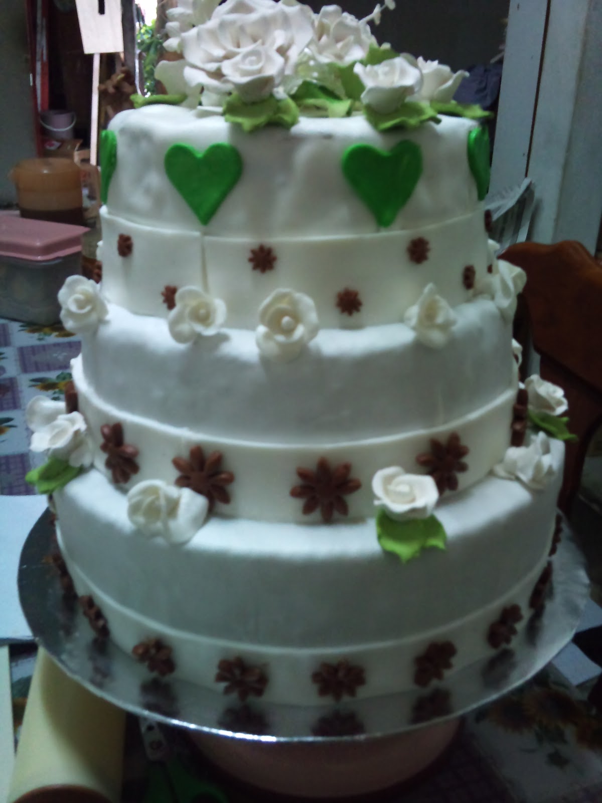 Ishah bakery WEDDING CAKE  Hiasan  dengan fondant