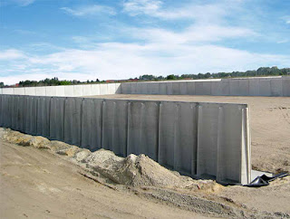 Precast Concrete Retaining Wall