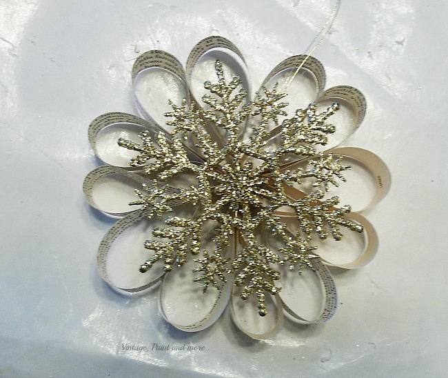 Vintage, Paint and more... gold glittery snowflake glued to a circle of paper loops to make a vintage book page snowflake decoration