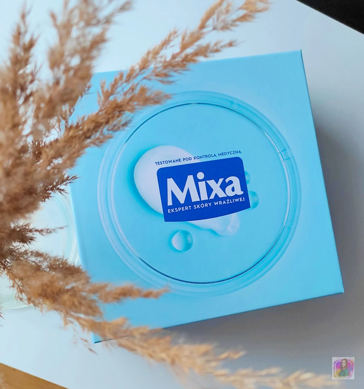 Pure Beauty & MIXA Box - poznaj zawartość pudełka!
