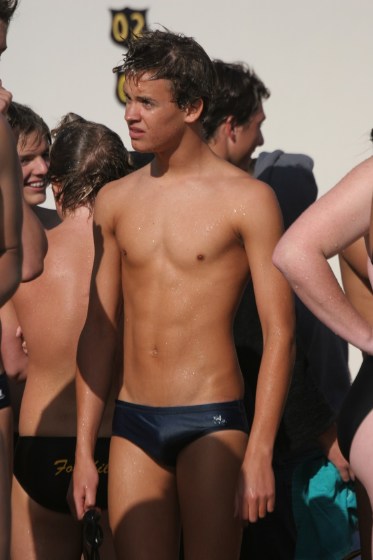 Another hot twink showing a nice teen bulge in a hot speedo sigh 