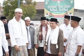 PJ Bupati Muaro Jambi Sholat idul Adha bersama Gubernur di kelurahan Sengeti 