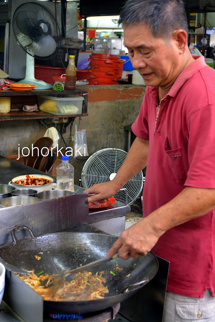 Char-Kuay-Teow-Sri-Tebrau-Hawker-Centre-Johor-Bahru