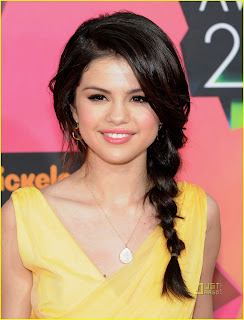 Selena Gomez Hairstyle Picture gallery - Celebrity Selena Gomez Hairstyle Ideas for Girls